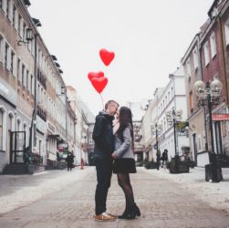 People Man Woman Couple Love  - StockSnap / Pixabay