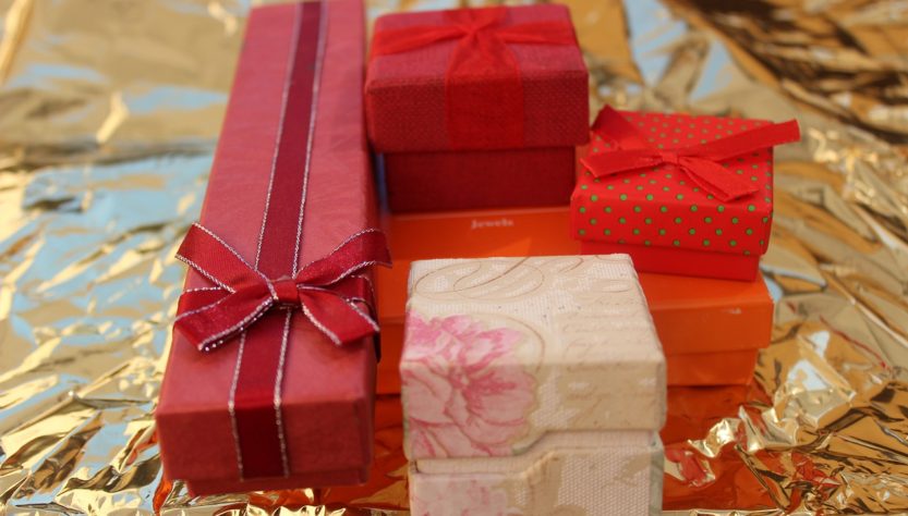 Gift Gifts Birthday Christmas  - Safijc / Pixabay