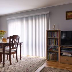 Home Interior Vertical Blinds  - mploscar / Pixabay