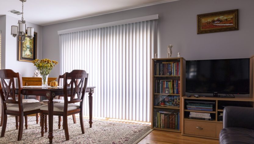 Home Interior Vertical Blinds  - mploscar / Pixabay