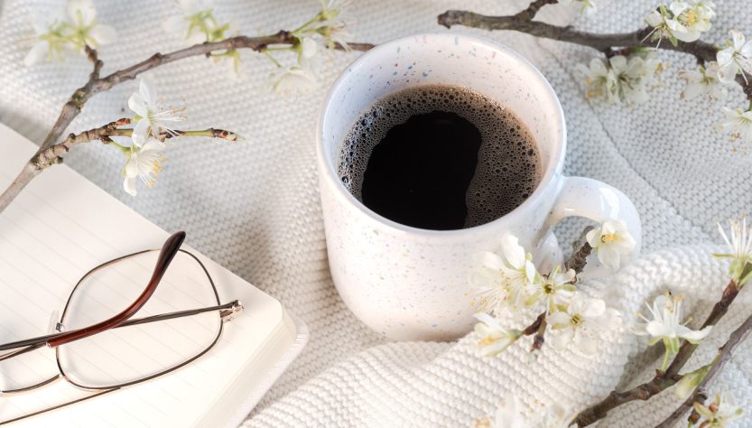 Coffee Glasses Flowers Background  - Ylanite / Pixabay