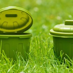 garbage cans green plastic bucket 812448
